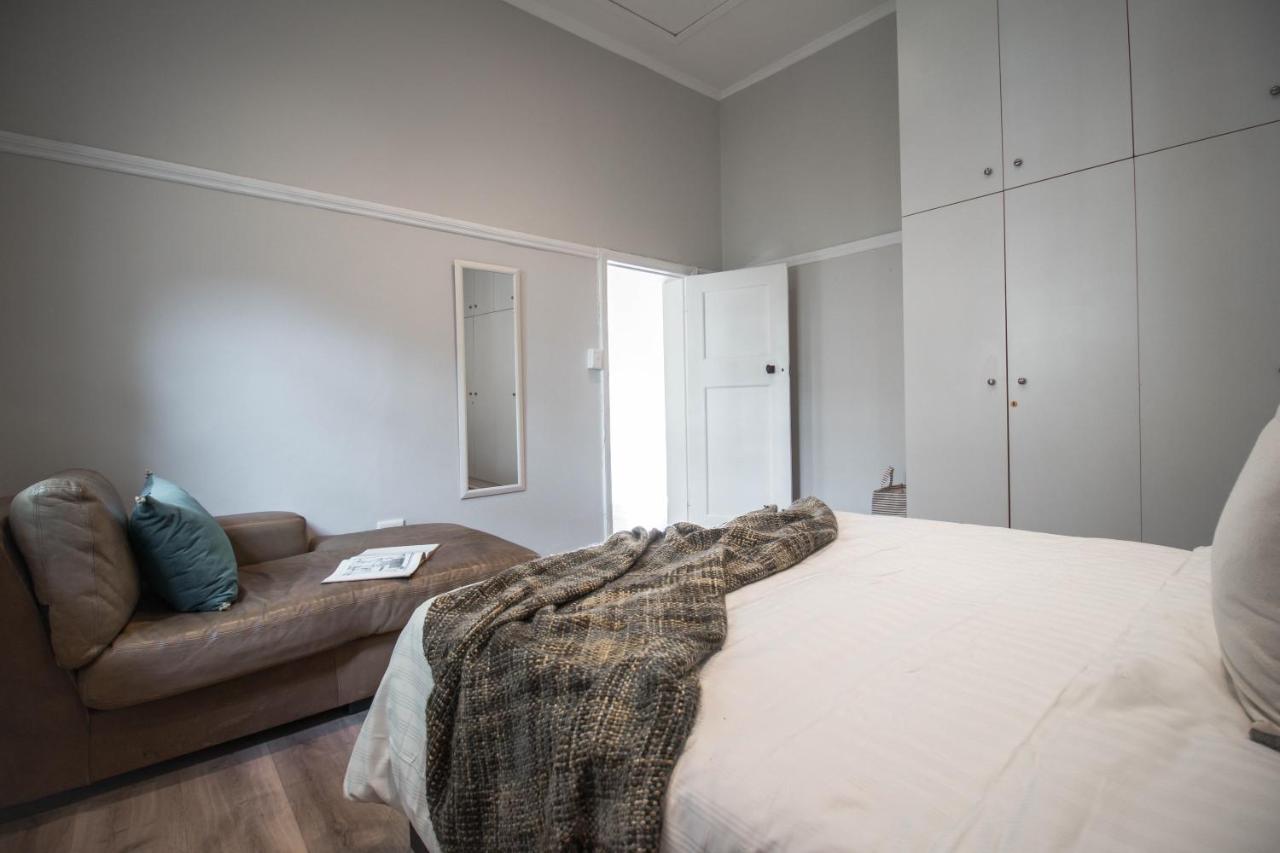 Victoria Court Two Bedroom Oasis In Trendy Long St Apartment