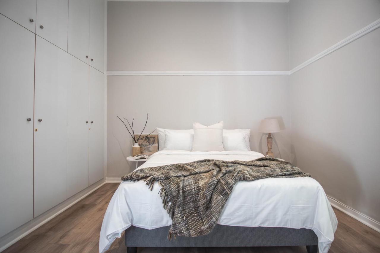 Victoria Court Two Bedroom Oasis In Trendy Long St Apartment *